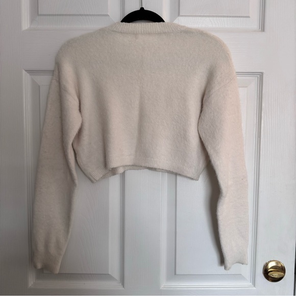 The Vintage Shop White Cropped Small Sweater - Picture 5 of 7